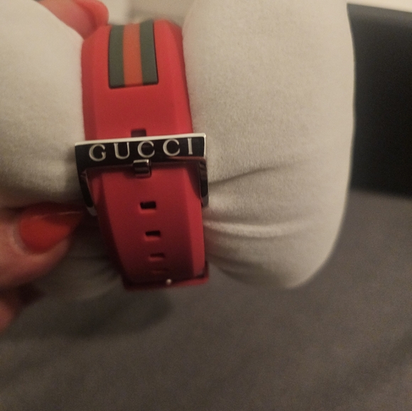GUCCI Sync Stainless Steel & Rubber-Strap Watch. BRAND NEW - Picture 9 of 13